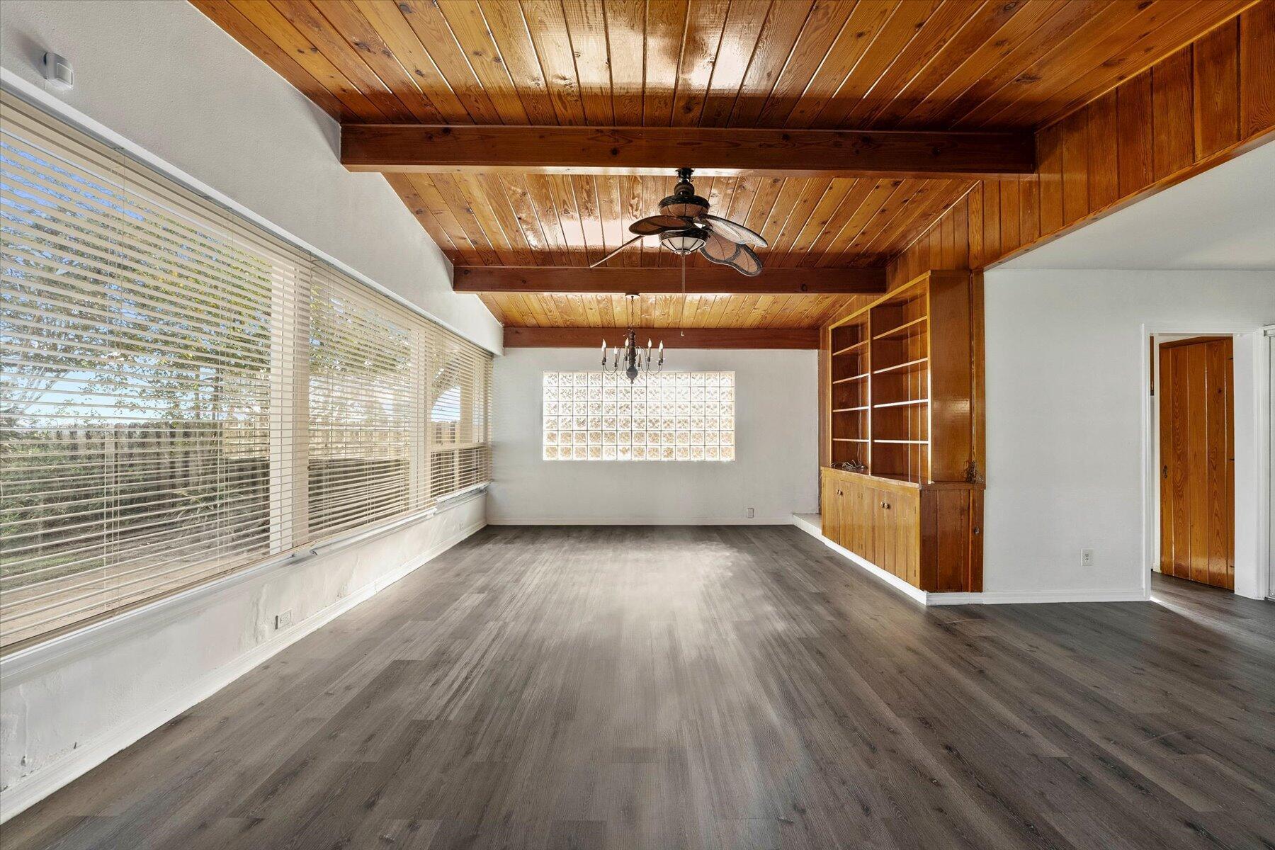 101 South Colorado Avenue Stuart, FL 34994 - Photo 4 of 17 a view of an empty room with a window