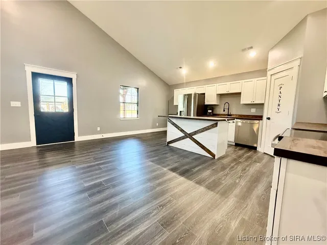 $341,900 | 810 Castetter Road, Henryville, IN 47126