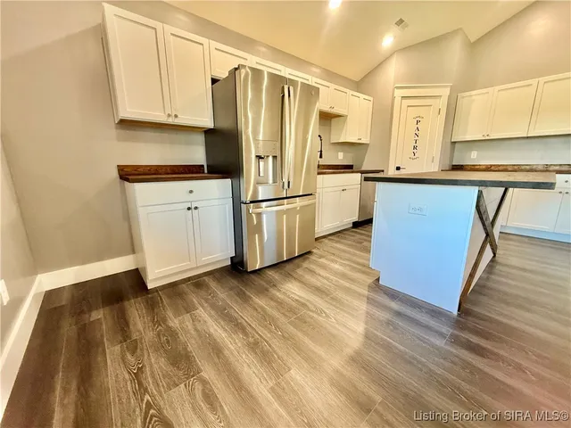 $341,900 | 810 Castetter Road, Henryville, IN 47126