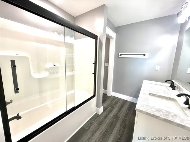 $341,900 | 810 Castetter Road, Henryville, IN 47126