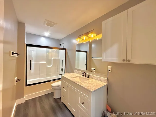 $341,900 | 810 Castetter Road, Henryville, IN 47126