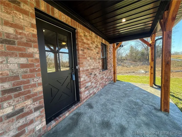 $341,900 | 810 Castetter Road, Henryville, IN 47126