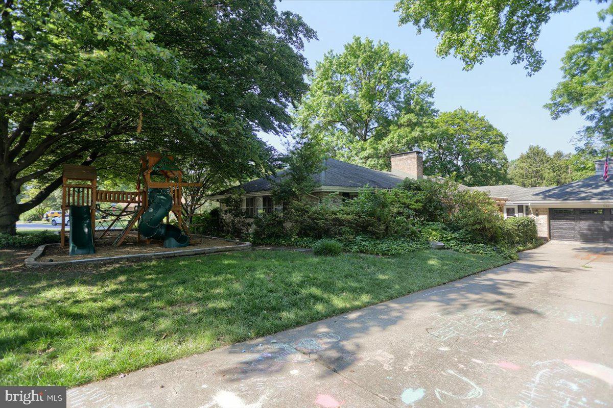 540 Devon Road Camp Hill, PA 17011 - Photo 4 of 36 Gallery Image 4