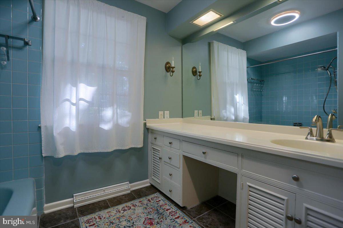 540 Devon Road Camp Hill, PA 17011 - Photo 35 of 36 Full bathroom