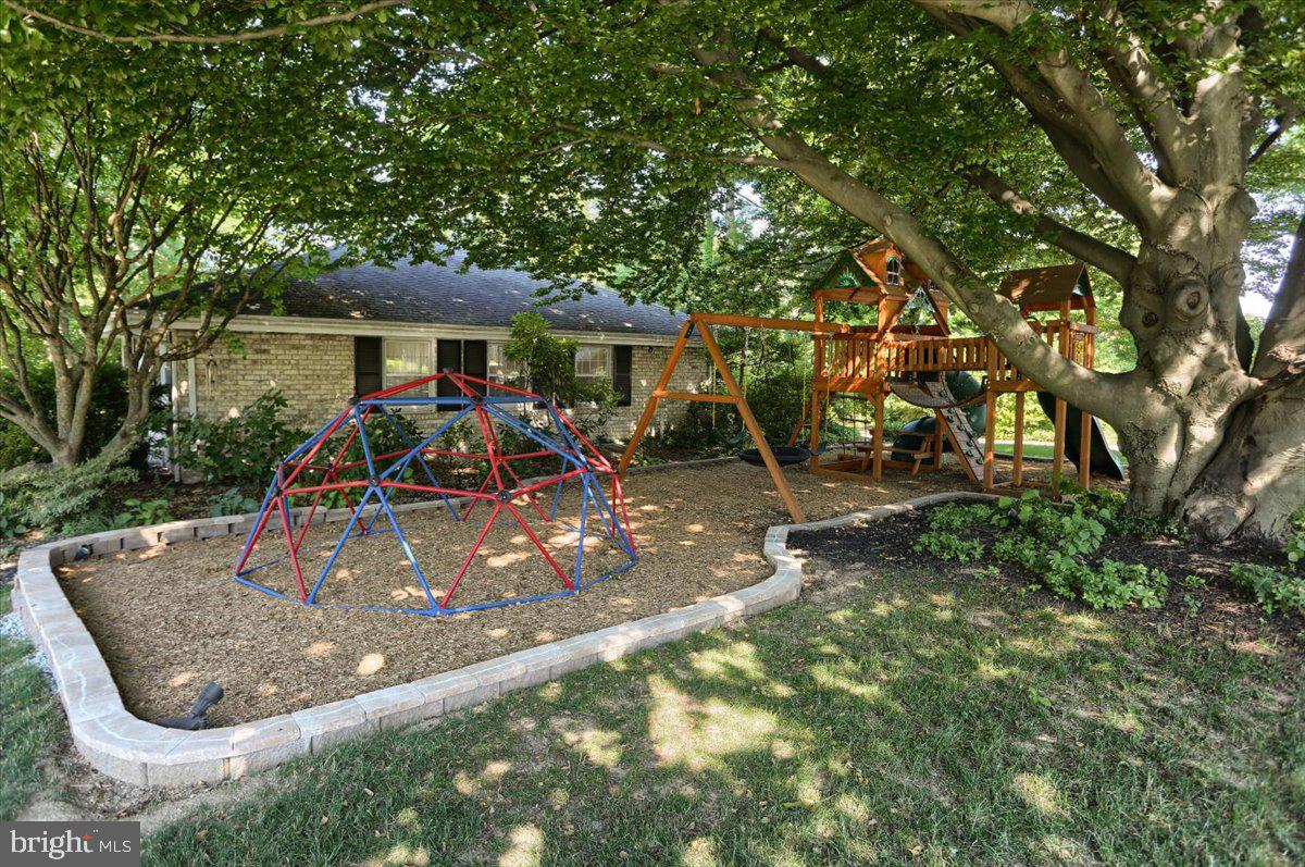 540 Devon Road Camp Hill, PA 17011 - Photo 7 of 36 Perfect for children!