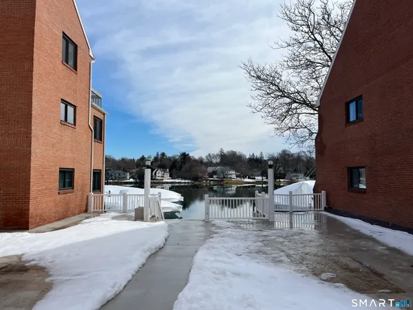 $875,000 | 9 River Road, Unit 418, Greenwich, CT 06807