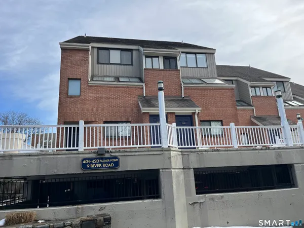 $875,000 | 9 River Road, Unit 418, Greenwich, CT 06807