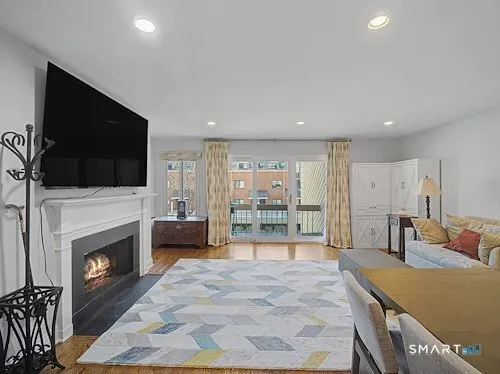 $875,000 | 9 River Road, Unit 418, Greenwich, CT 06807