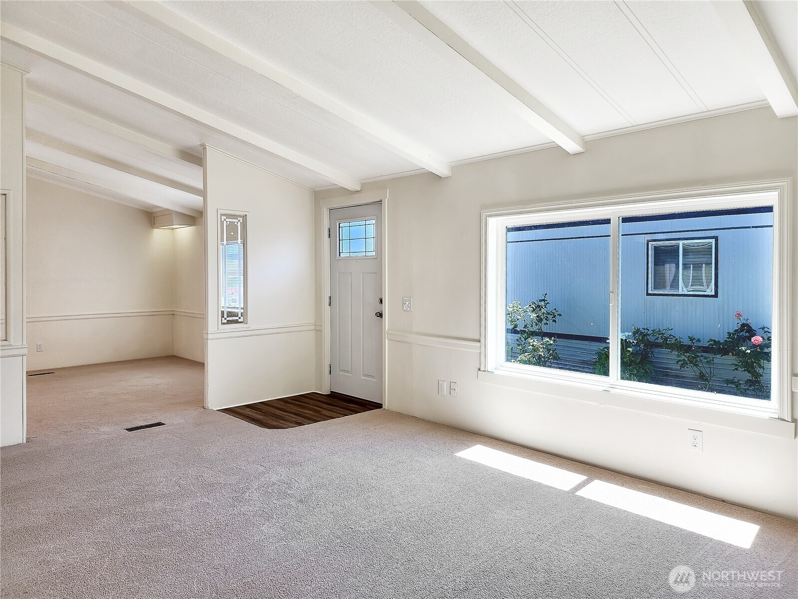 176 Nix Lane Centralia, WA 98531 - Photo 13 of 25 an empty room with windows