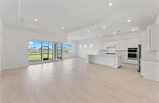 $669,045 | 20024 Nickel Trail, Alva, FL 33920