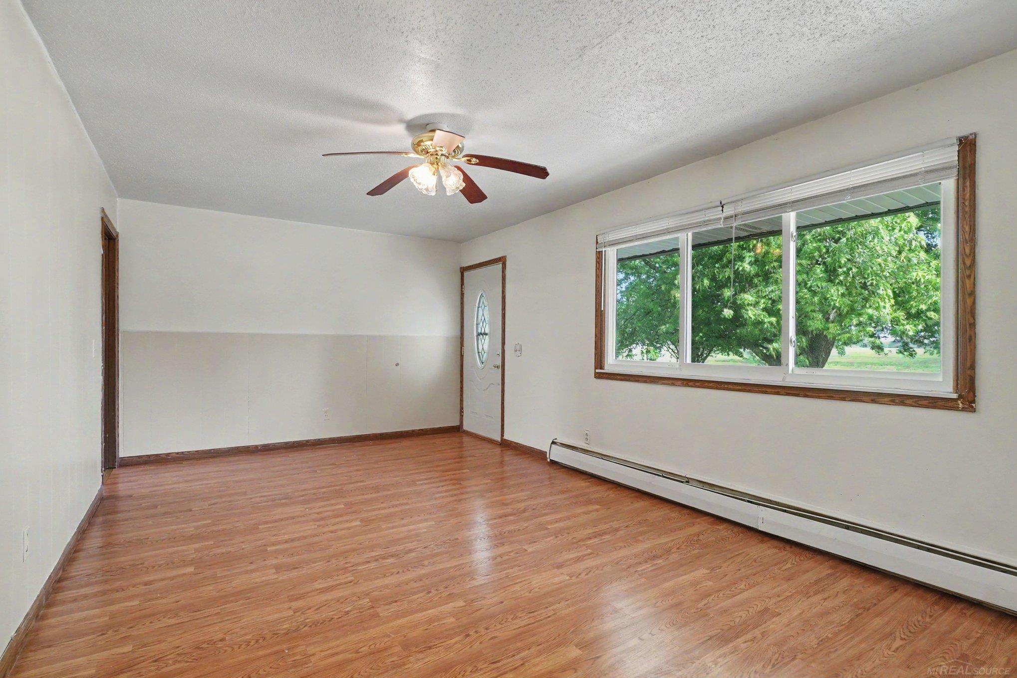 1944 East River Road Kawkawlin, MI 48631 - Photo 6 of 36