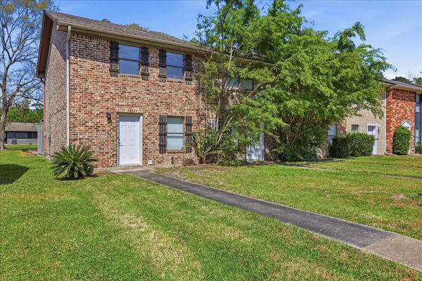 $149,900 | 481 Moore Drive, Vidor, TX 77662
