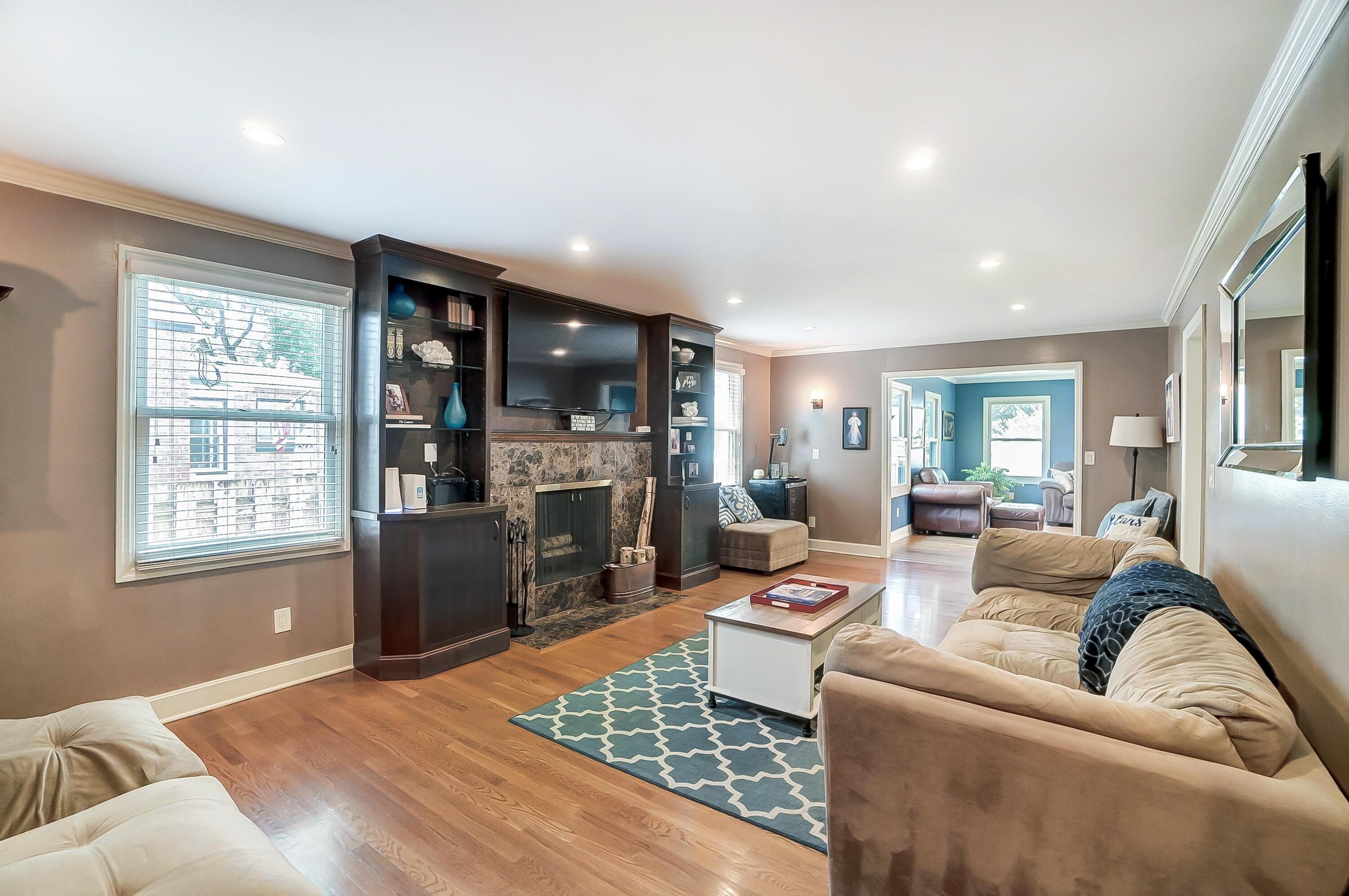 179 South Harding Road Columbus, OH 43209 - Photo 10 of 48 Family Room