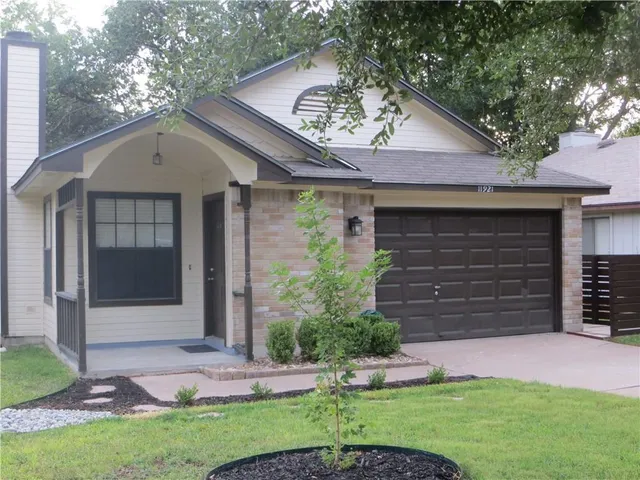 $1,895 | 11921 Tobler Trail, Austin, TX 78753