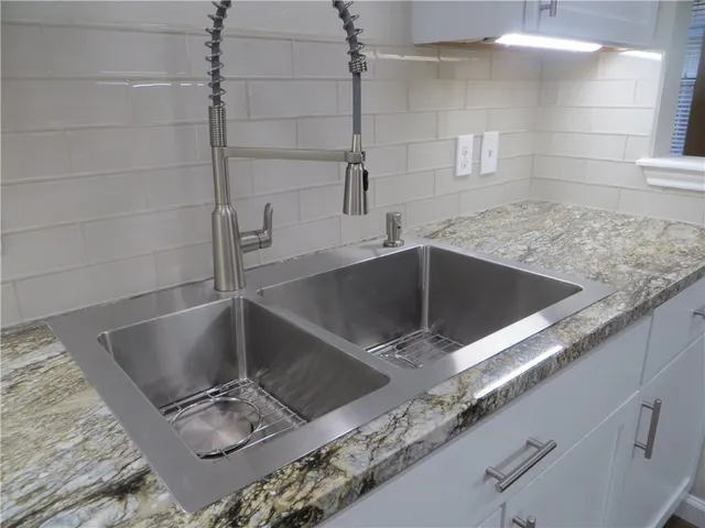 $1,895 | 11921 Tobler Trail, Austin, TX 78753