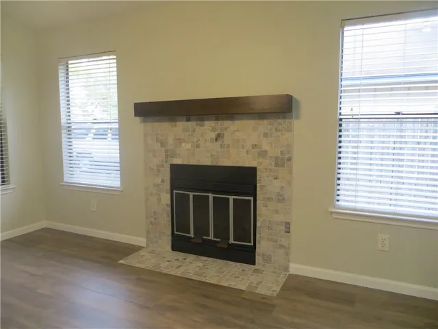 $1,895 | 11921 Tobler Trail, Austin, TX 78753