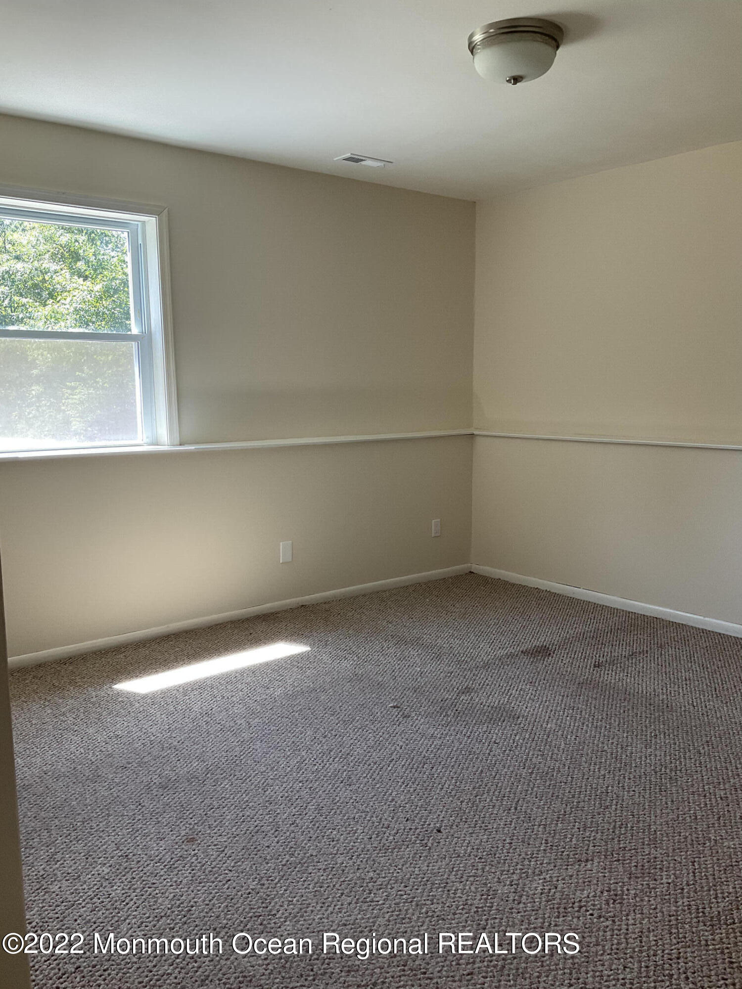301 Chestnut Neck Road Port Republic, NJ 08241 - Photo 3 of 19 Down bedroom 1