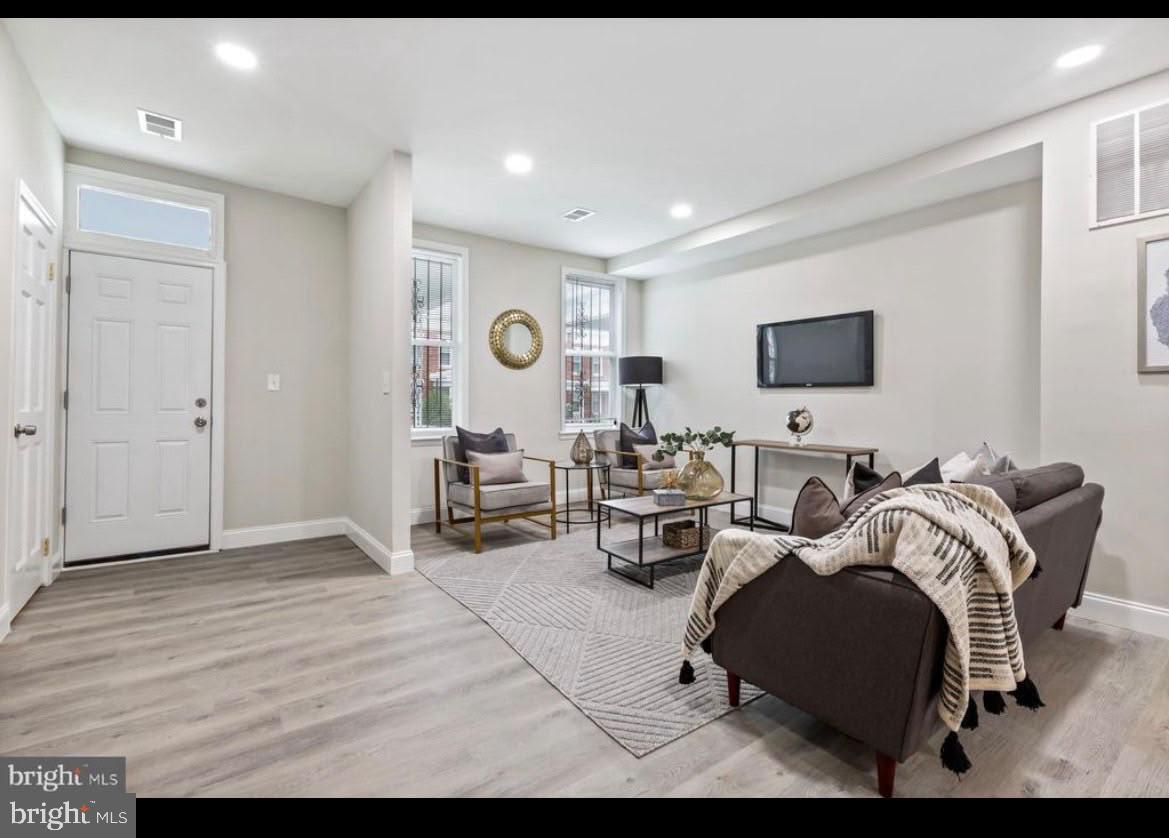 720 Edgewood Street Baltimore, MD 21229 - Photo 1 of 12