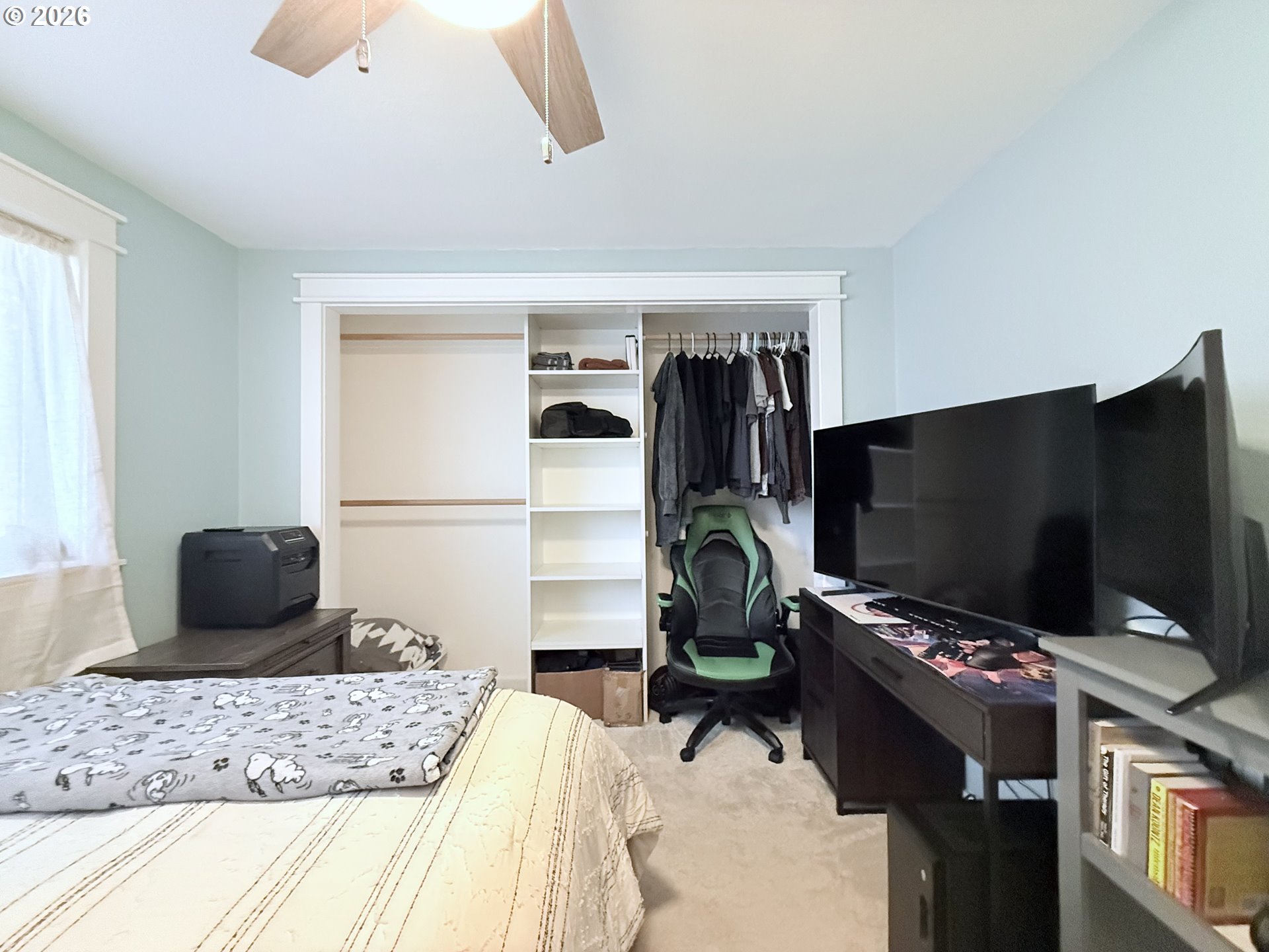 370 North Wall Street Coos Bay, OR 97420 - Photo 23 of 36 a living room with furniture and a flat screen tv