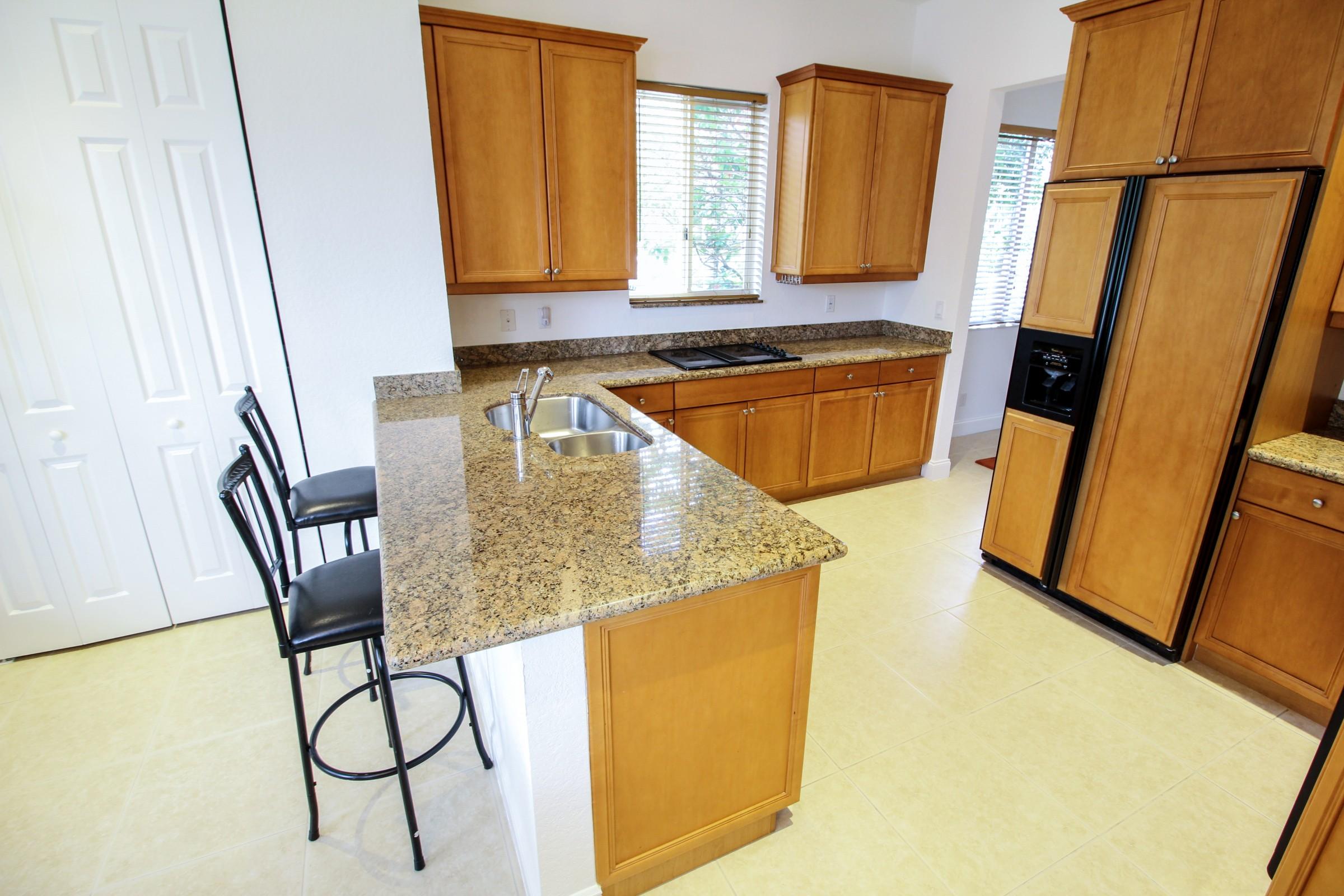 24 Royal Palm Way, Unit 1 Boca Raton, FL 33432 - Photo 10 of 47 9_AVCNWT_still_ki