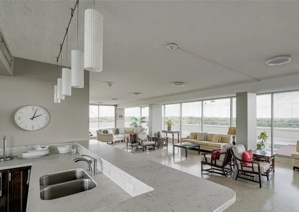 $150,000 | 1960 North Parkway, Unit 906, Memphis, TN 38112