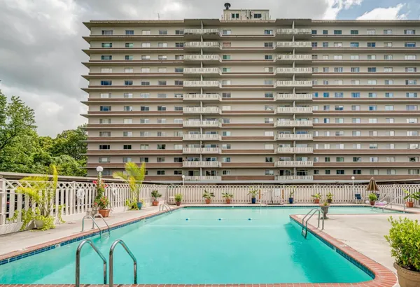 $150,000 | 1960 North Parkway, Unit 906, Memphis, TN 38112