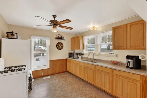 $209,900 | 134 Cherry Street, Climax, MI 49034