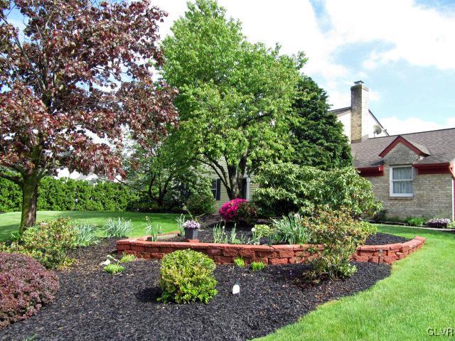 3356 Darien Road Bethlehem, PA 18020 - Photo 3 of 29 Gallery Image 3
