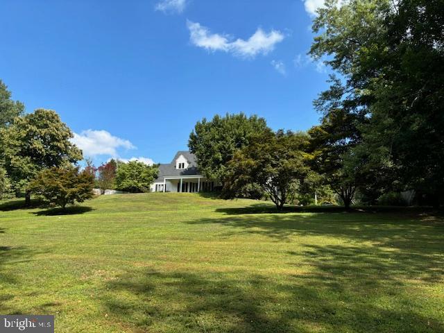 10024 Colvin Run Road Great Falls, VA 22066 - Photo 3 of 43