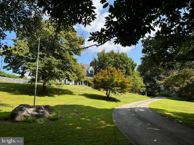 10024 Colvin Run Road Great Falls, VA 22066 - Photo 6 of 43