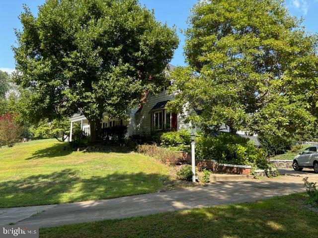 10024 Colvin Run Road Great Falls, VA 22066 - Photo 7 of 43