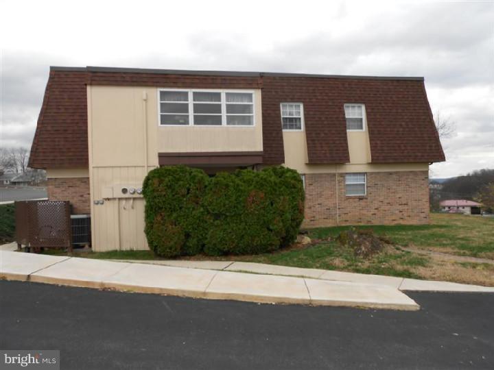 7 Alpine Court, Unit A Reading, PA 19606 - Photo 4 of 20 Gallery Image 4