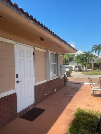 $2,200 | 1932 Northeast 7th Street, Unit 1, Deerfield Beach, FL 33441
