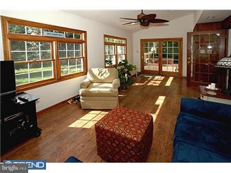 54 Heather Valley Road Holland, PA 18966 - Photo 7 of 11 Gallery Image 7