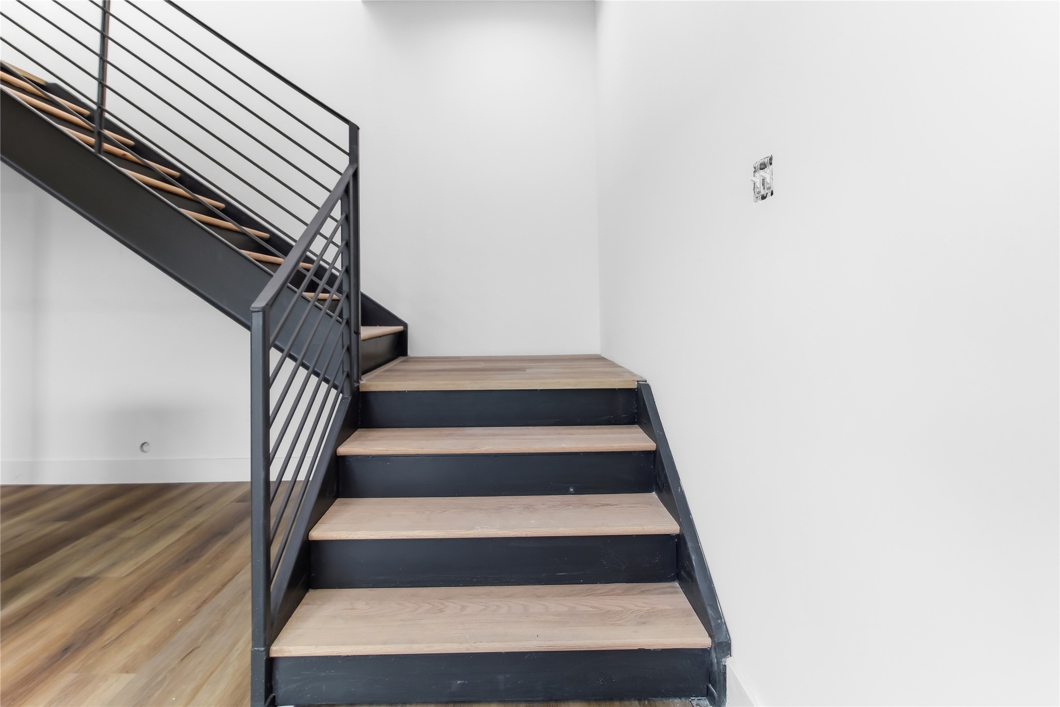 5614 Larkin Street, Unit G Houston, TX 77007 - Photo 8 of 20