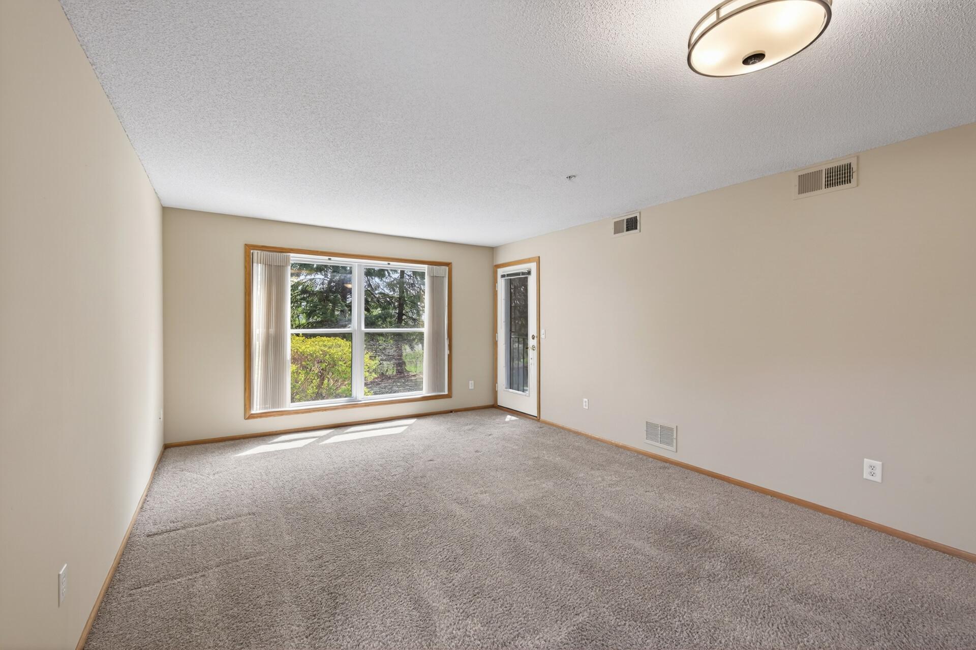 2496 County Rd C2 West, Unit 101 Roseville, MN 55113 - Photo 13 of 25 Gallery Image 13