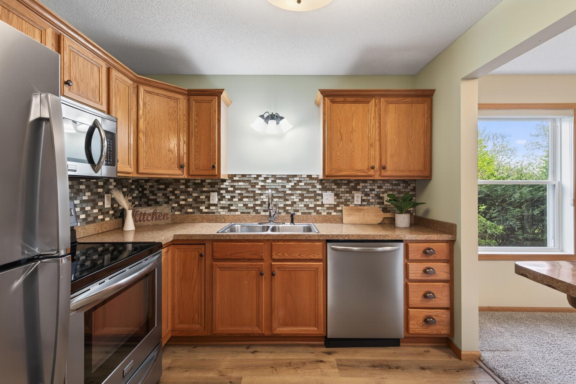 2496 County Rd C2 West, Unit 101 Roseville, MN 55113 - Photo 6 of 25 Gallery Image 6