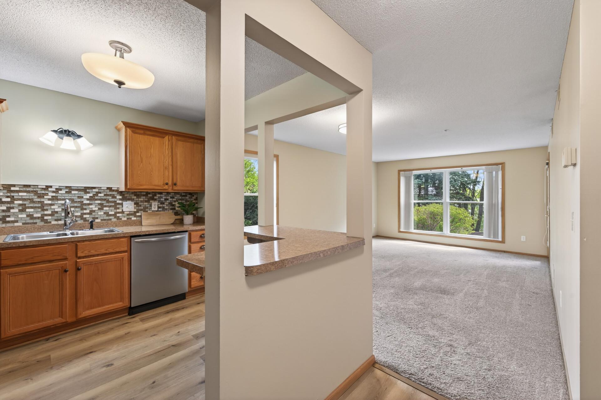 2496 County Rd C2 West, Unit 101 Roseville, MN 55113 - Photo 8 of 25 Gallery Image 8