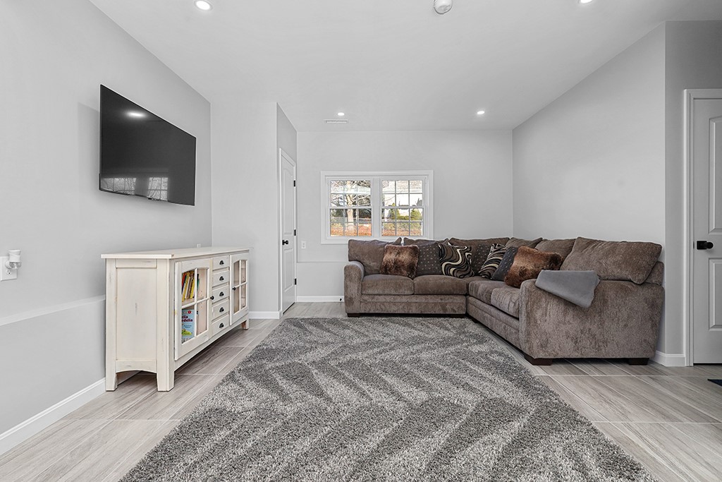 162 Bertenshaw Road Woonsocket, RI 02895 - Photo 26 of 31 Gallery Image 26
