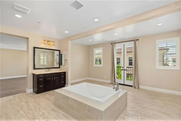 $8,200 | 57 Gainsboro, Irvine, CA 92620