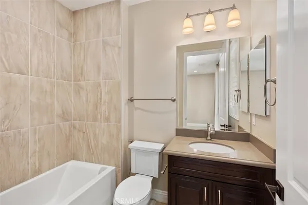 $8,200 | 57 Gainsboro, Irvine, CA 92620