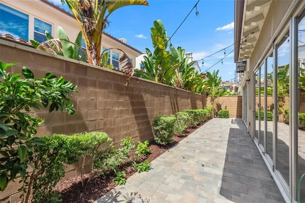 $8,200 | 57 Gainsboro, Irvine, CA 92620