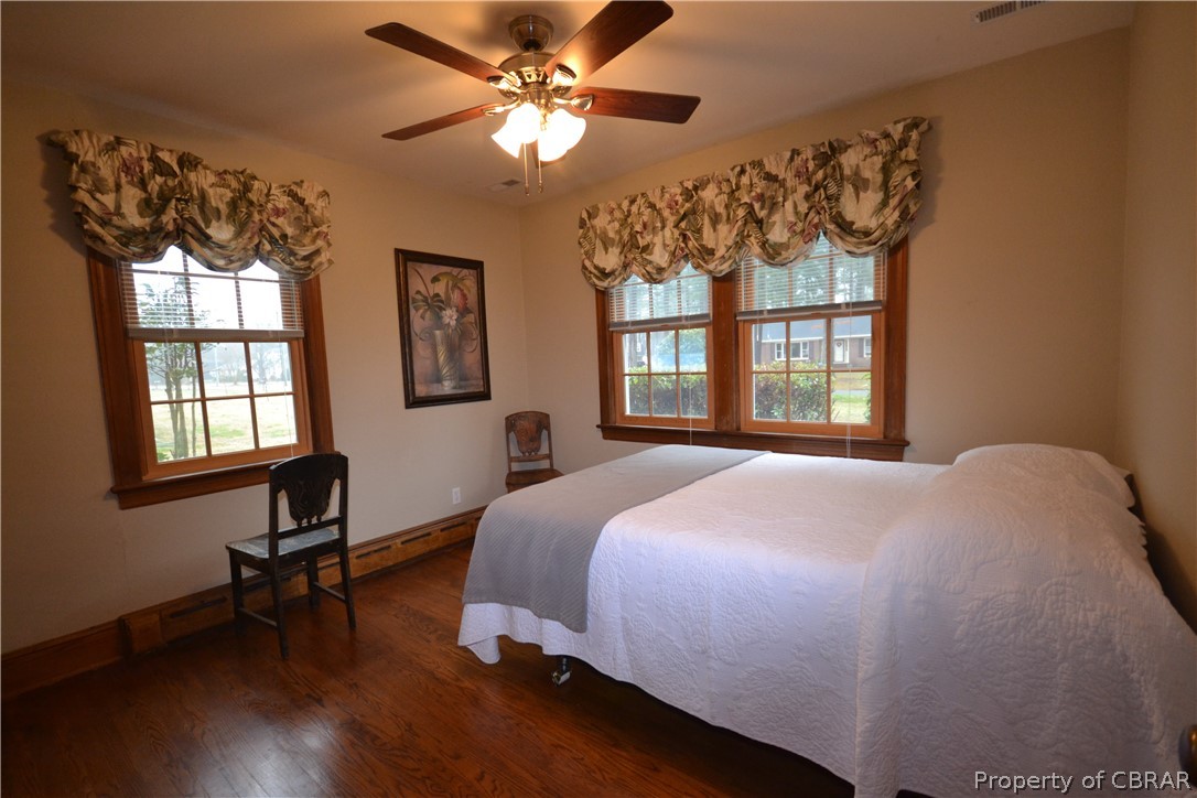 220 Sutton Avenue Reedville, VA 22539 - Photo 16 of 24