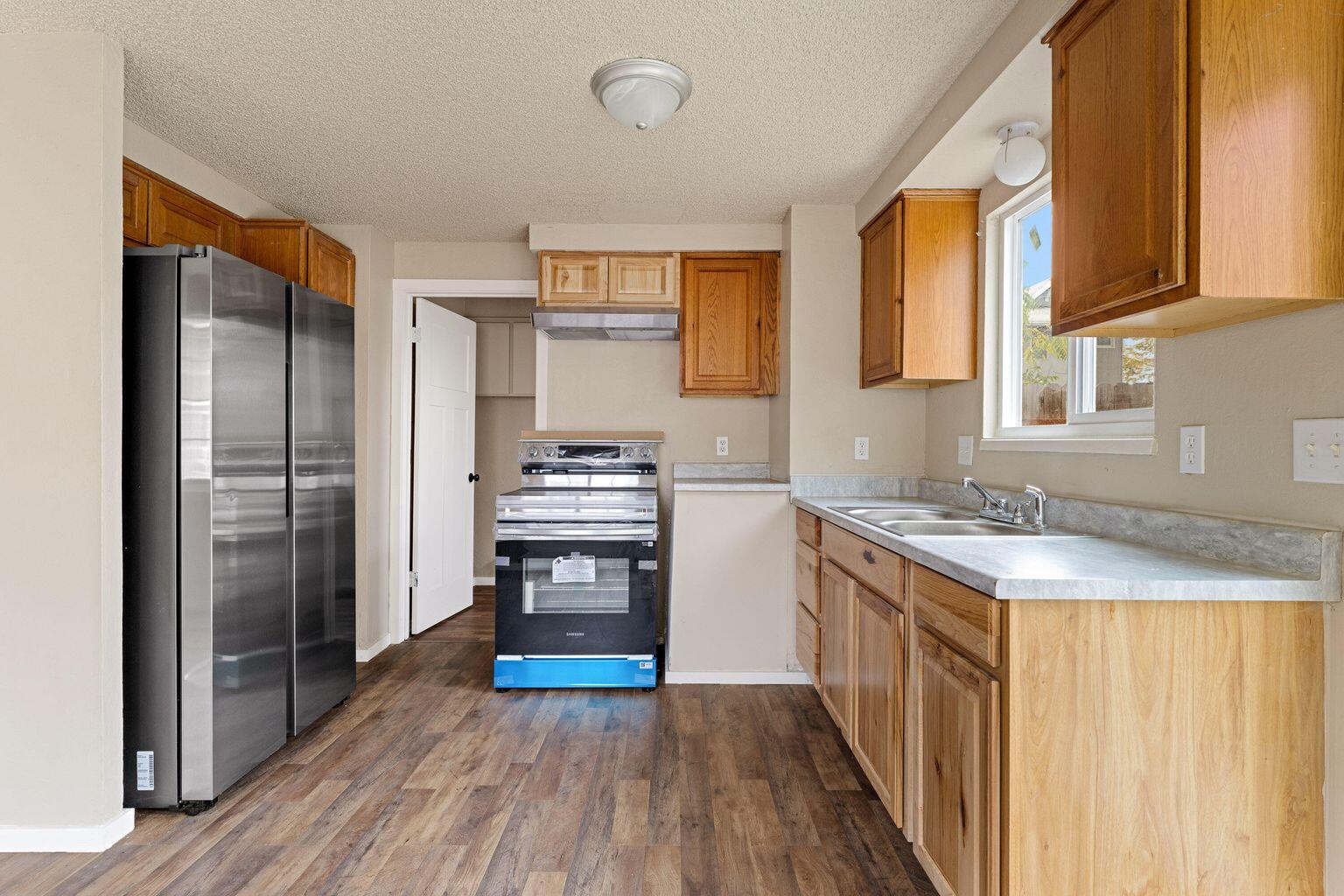 1215 West Main Street, Unit F Medford, OR 97501 - Photo 13 of 31 20251105234959707061000000-o