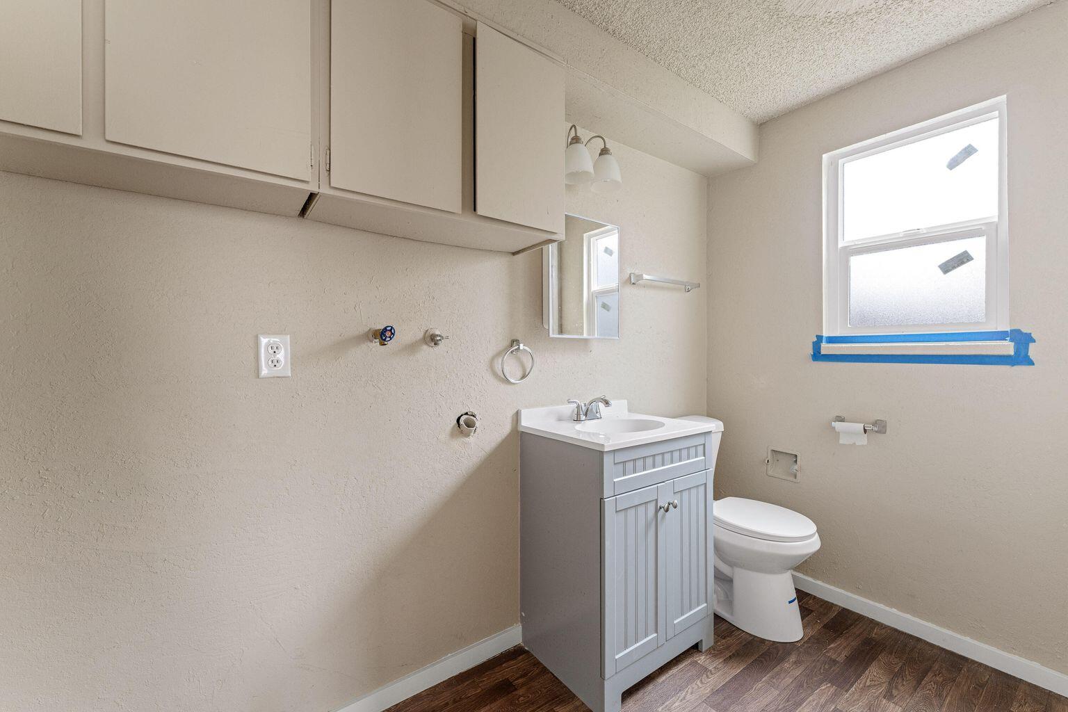1215 West Main Street, Unit F Medford, OR 97501 - Photo 16 of 31 20251105235002901210000000-o
