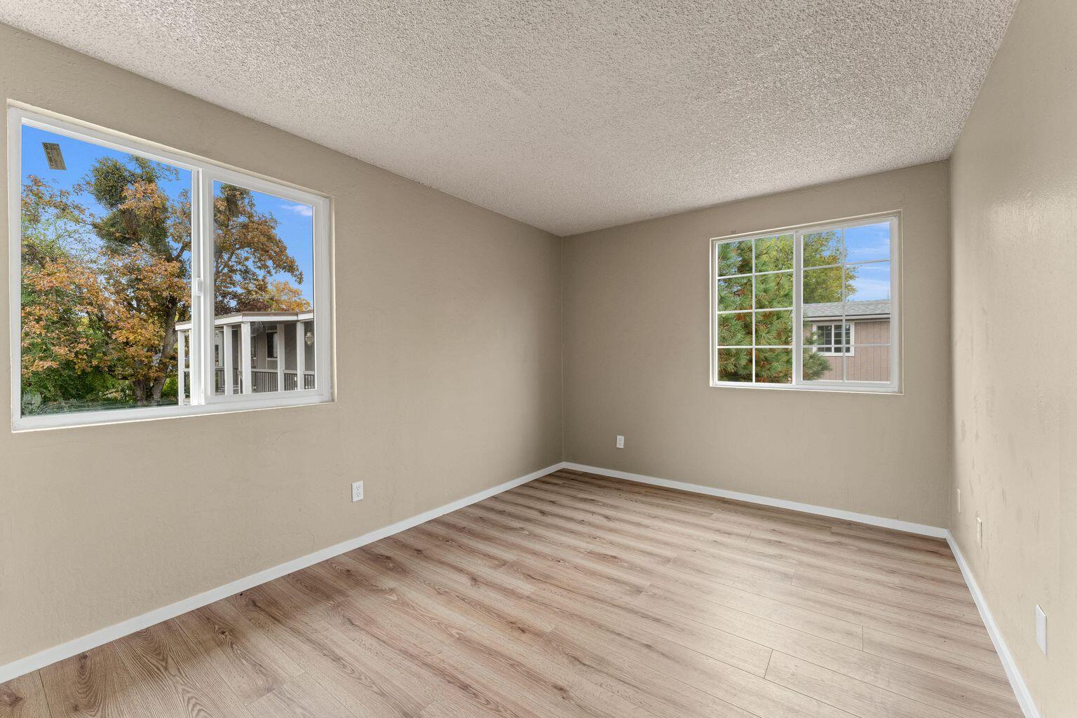 1215 West Main Street, Unit F Medford, OR 97501 - Photo 19 of 31 20251105235005873038000000-o