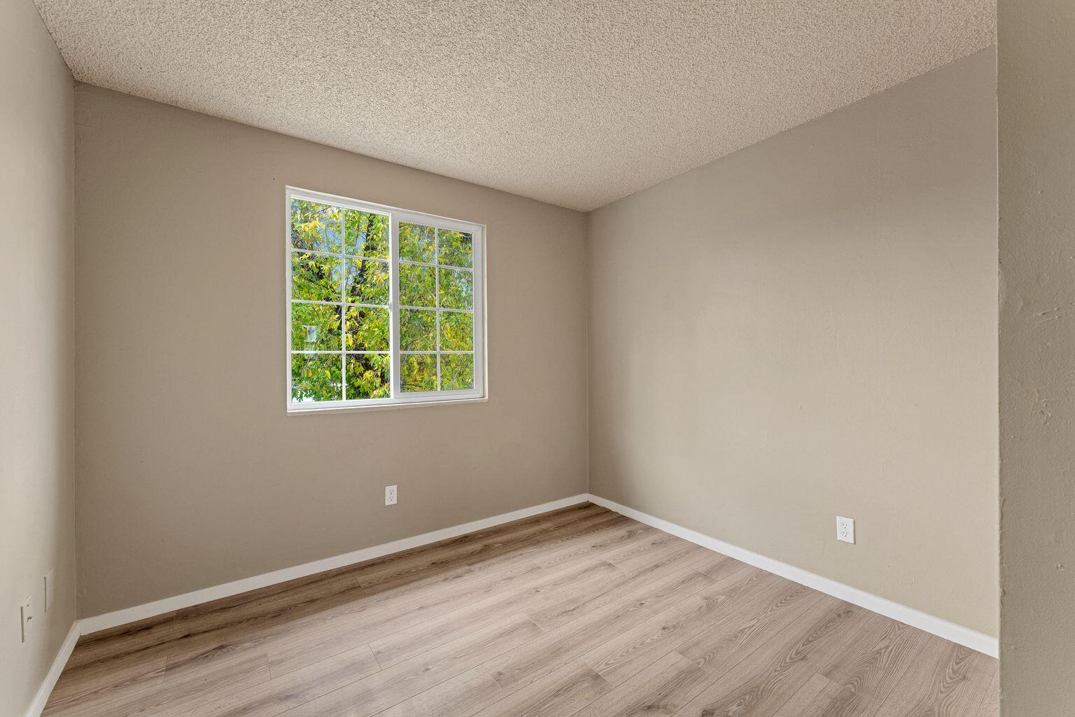 1215 West Main Street, Unit F Medford, OR 97501 - Photo 21 of 31 20251105235007742770000000-o