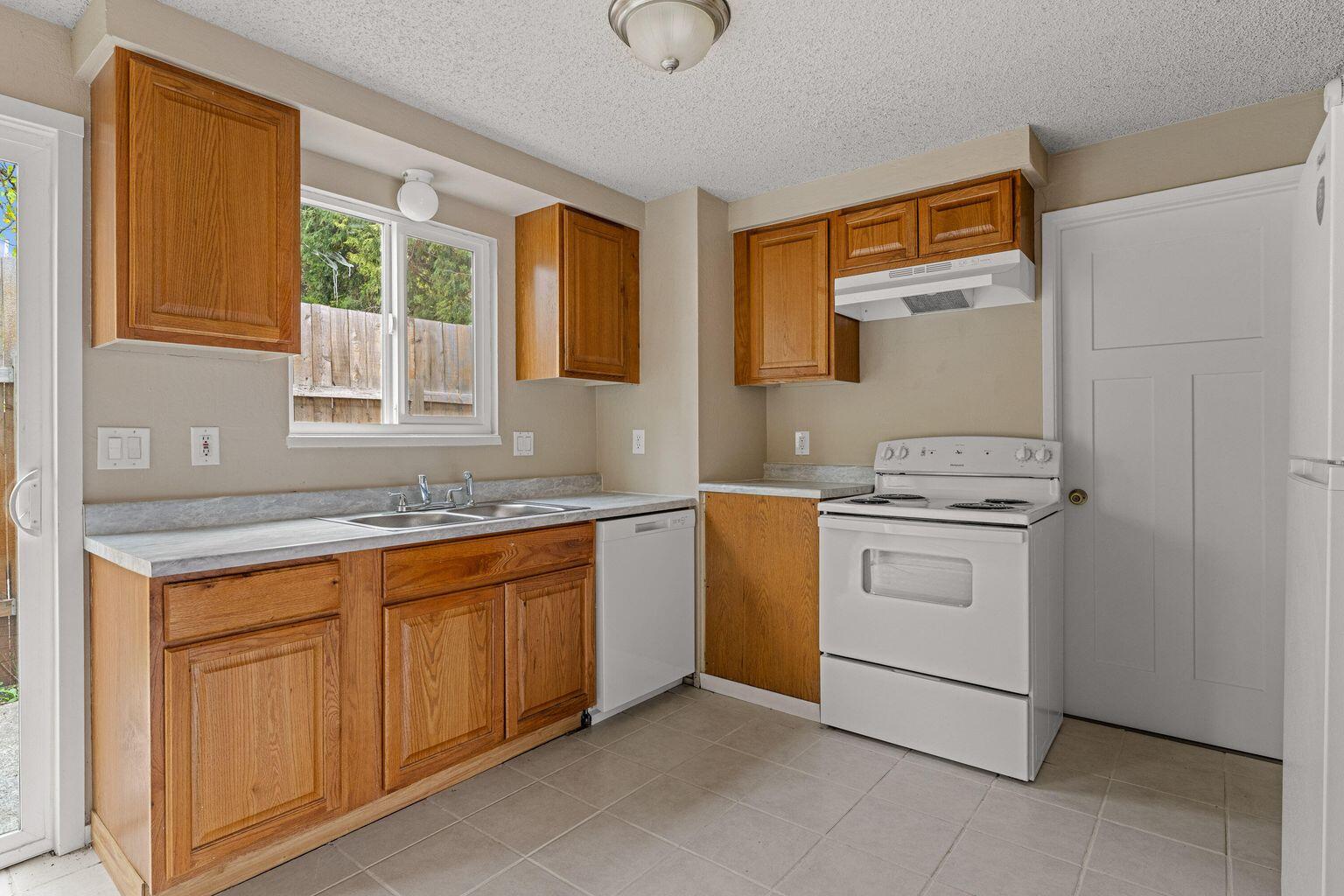 1215 West Main Street, Unit F Medford, OR 97501 - Photo 26 of 31 20251105235012654370000000-o