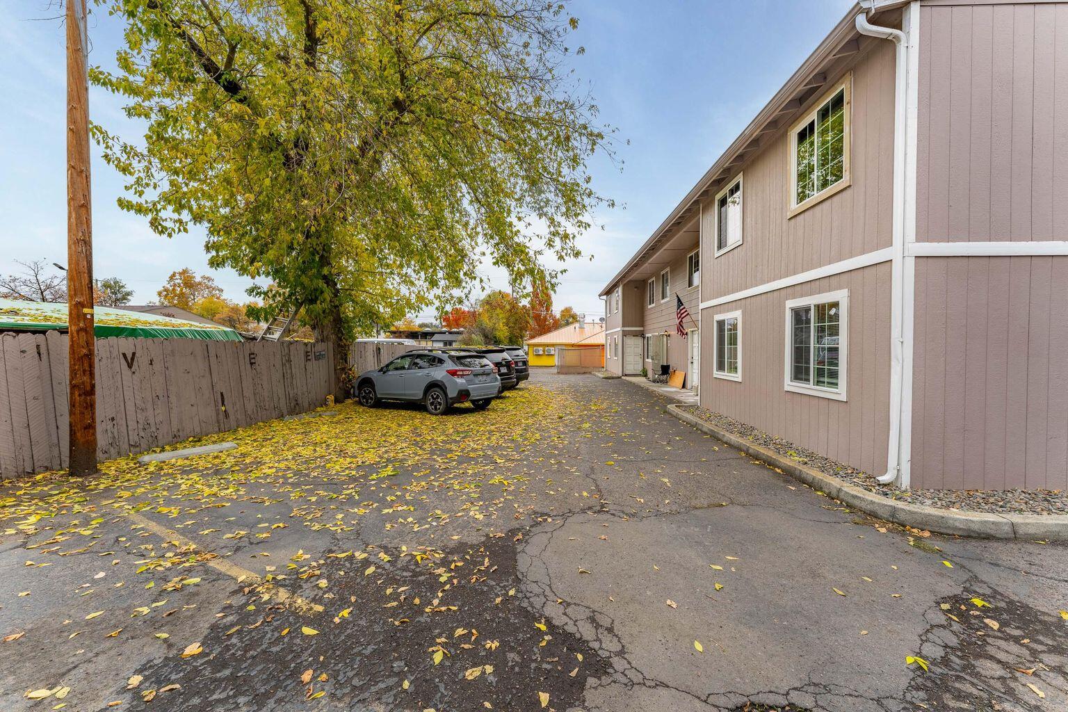 1215 West Main Street, Unit F Medford, OR 97501 - Photo 7 of 31 20251105234952331643000000-o
