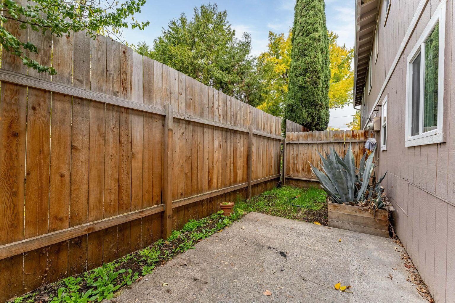 1215 West Main Street, Unit F Medford, OR 97501 - Photo 8 of 31 20251105234953181829000000-o